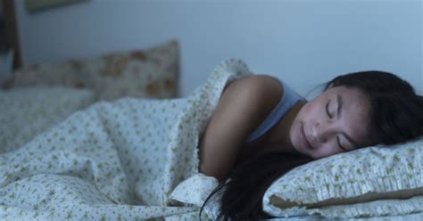 Teens Should Sleep In, Have Later Starts To School: Study | HuffPost Canada