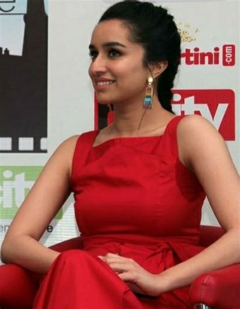 Shraddha Kapoor | Scrolller