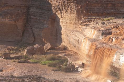 Photos of Grand Falls waterfall in Arizona - VAST