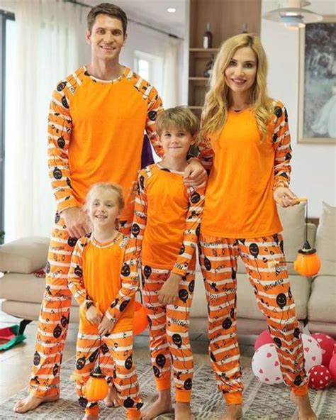 30+ Matching Family Christmas Outfits Ideas Try This Year - glowravishing