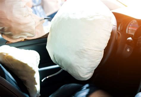 GM Recalls SUVs Over Defective Airbag Inflators | LaptrinhX / News