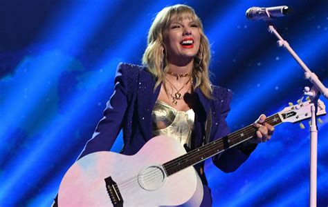 Taylor Swift clears up confusion over lyrics to 'London Boy'