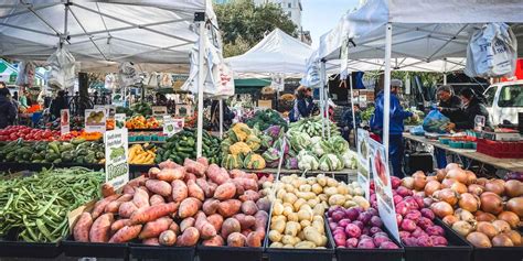 The Union Square Greenmarket NYC | Buy from local vendors