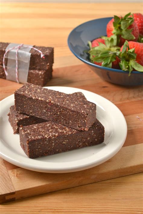 Raw Vegan Chocolate Cranberry Energy Bars | Vegan snacks, Raw desserts ...