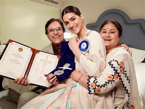 Kriti Sanon Glows with National Award