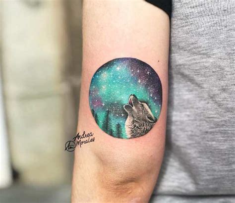 northern lights wolf tattoo - howtocutbangsathomefaceshapes