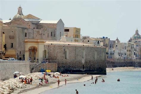 Downtown Trapani Beach Sicily Italy | Sicilia, Scuola estiva, Scuola