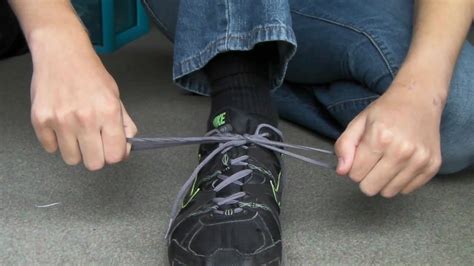 How to Tie Shoe Laces Really Fast - YouTube