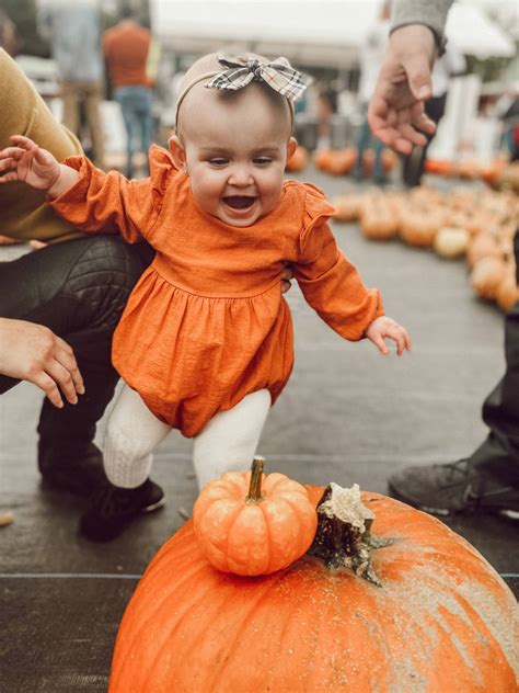 How To Go Apple Or Pumpkin Picking The Right Way | Fall Activities For Kids - Moody Mads