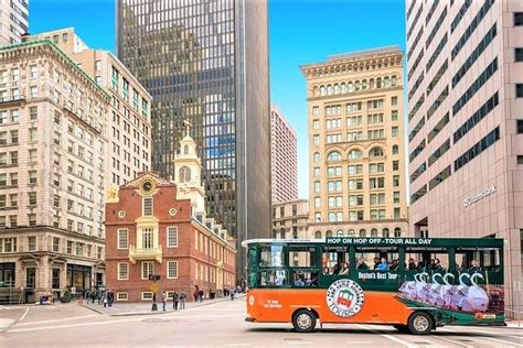 Boston Hop-On Hop-Off Trolley Tour with 14 Stops 2024