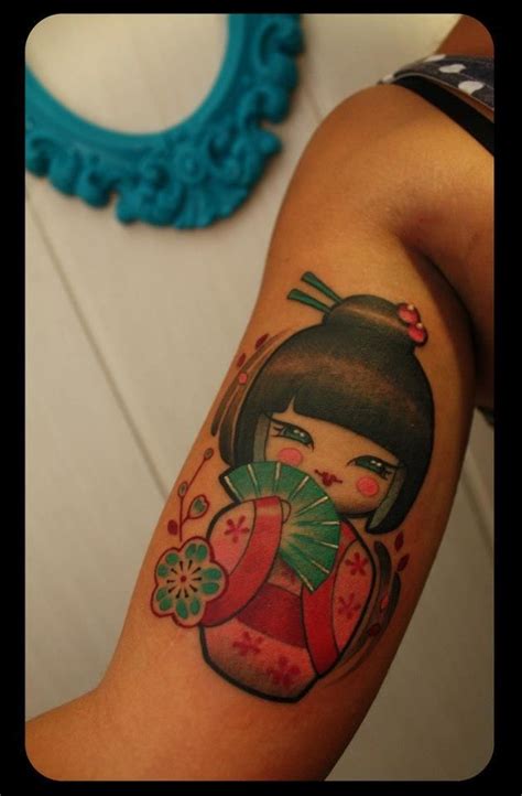 kokeshi tattoo - Pesquisa Google | Tatuaggi da geisha, Tatuaggi carini ...