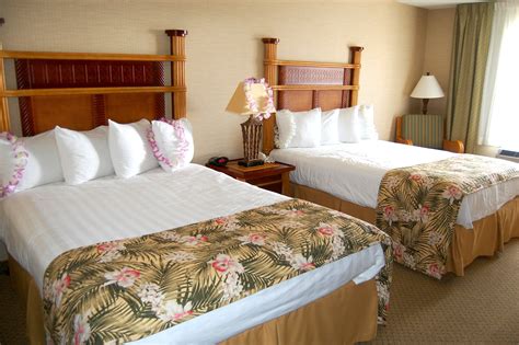 Maui Sands Resort and Indoor Waterpark! Our Beautiful Queen Lily Suite ...