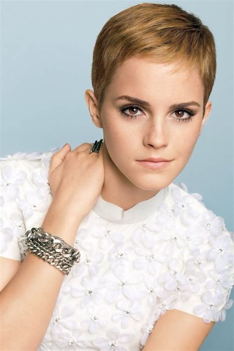 Emma Watson | Short hair styles, Emma watson short hair, Emma watson pixie