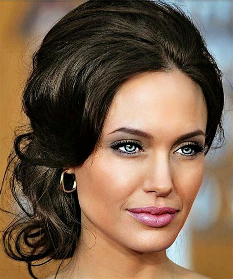 Angelina Jolie! Angelina Jolie Makeup, Angelina Jolie Pictures, Mac Makeup Looks, Morning Hair ...