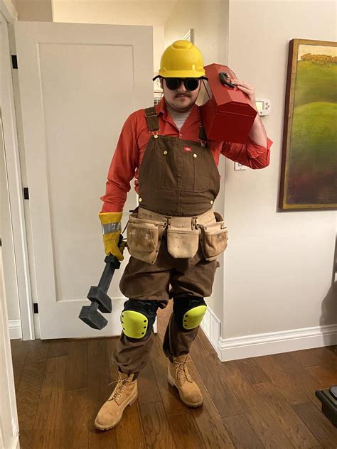 Engineer cosplay for comicon : r/tf2