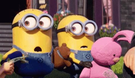 Hugs GIF - DespicableMe3 DespicableMe3GIFs Minion - Discover & Share GIFs