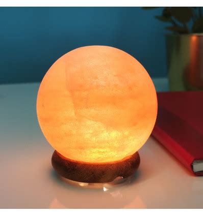 USB Crystal Crystal Lamp of the Himalayas forms Sphere or Moon