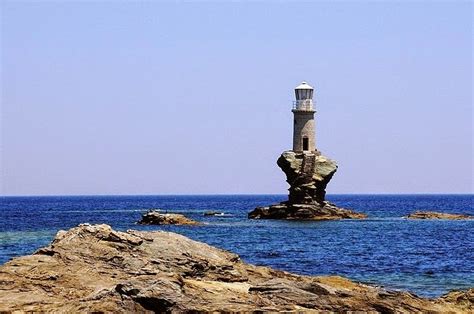 Tourlitis Lighthouse, Greece | Amusing Planet