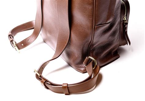 Leather Zipper Backpack - Handmade Leather Bag · Lotuff Leather