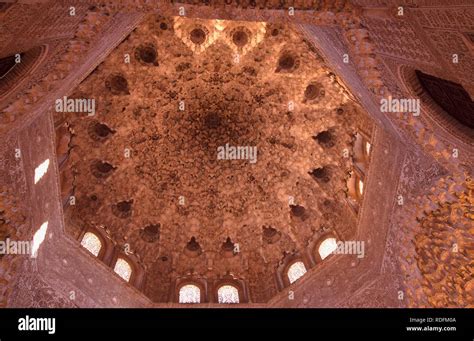 Sala de las dos Hermanas, Hall of the two Sisters in the harem of the ...