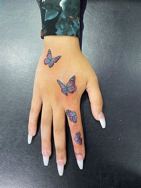 Tattoo Artist on Twitter | Hand tattoos for women, Cute hand tattoos, Pretty hand tattoos