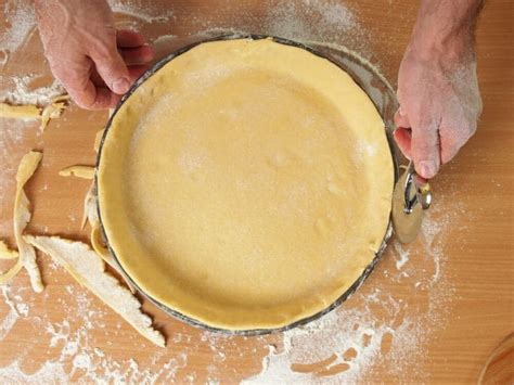 11 Pastry Blender Substitutes [Found In Your Kitchen]