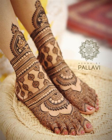 Pin by AMINA on Latest Mehndi designs♥️ | Mehndi designs feet, New ...