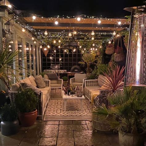 8 Ways to Hang Festoon Lighting Outdoors