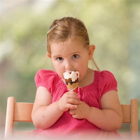 Victoria eating ice cream | Sunpak 5000AF flashed against le… | Flickr