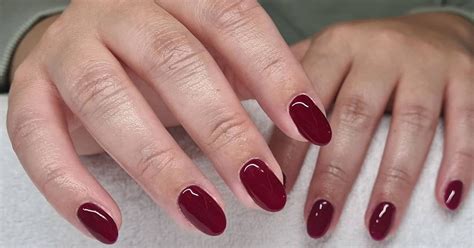 On The Burgundy Nail Polish Manicure Trend 2021