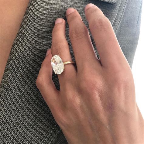 hailey bieber wedding ring worth - Obdurate Blogs Stills Gallery