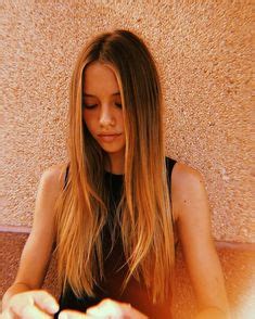 Laura Niemas – Model | Mädchen
