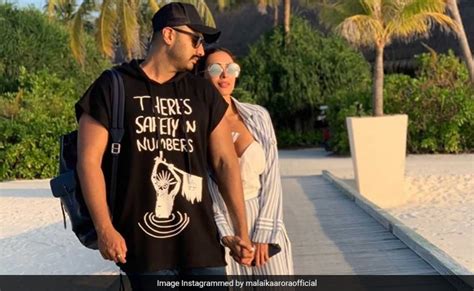 Malaika Arora Just Made It Instagram Official With Arjun Kapoor On His ...