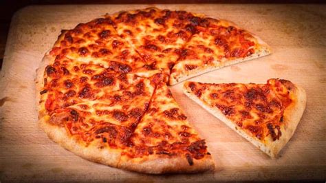 New York Style Pizza, Perfect Thin Crust Pizza Recipe - ChainBaker