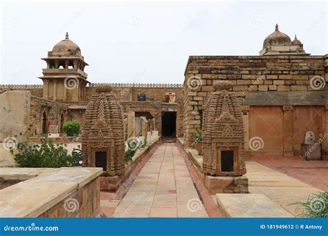 An Ancient Entrance of Gwalior Palace, Madhya Pradesh, India Stock Photo - Image of shrine ...