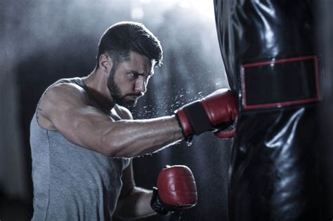 Boxe : Quels sont les différents types de sacs de frappe ? - Sport et santé