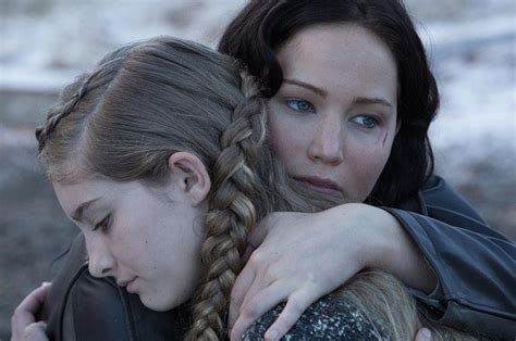 Let's Cry Together Over Katniss And Prim's Sisterhood In This "Mockingjay, Part 2" Tribute