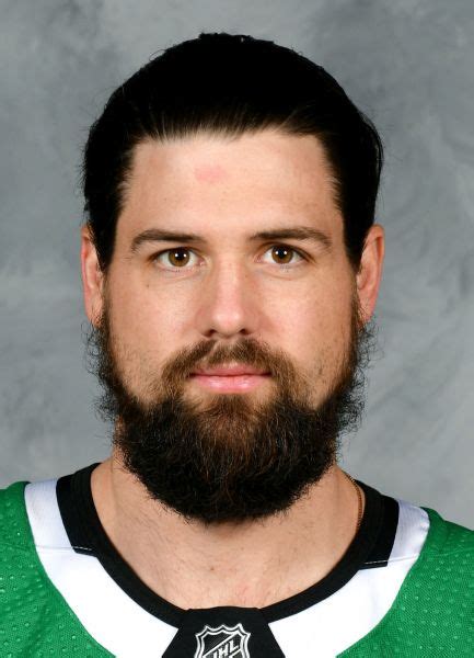 Jamie Benn Hockey Stats and Profile at