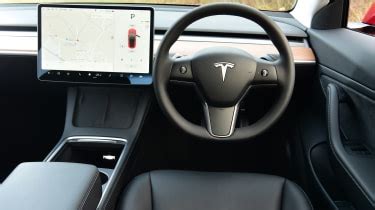 Tesla Model 3 saloon - Interior & comfort 2023 | Carbuyer