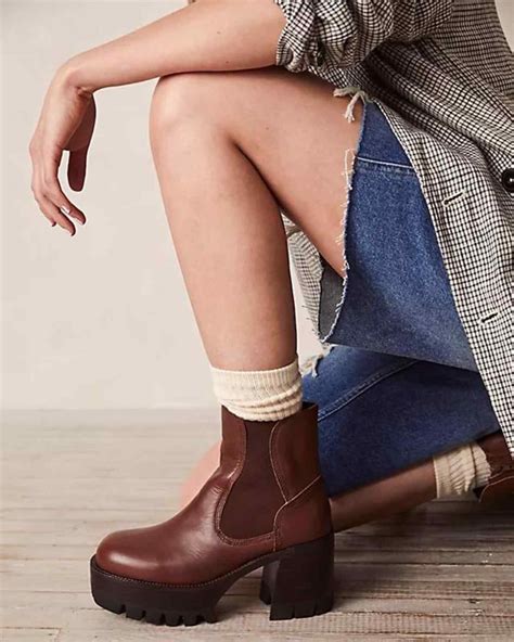 How to Wear Socks with Ankle Boots: 9 Best Socks for Ankle Boots