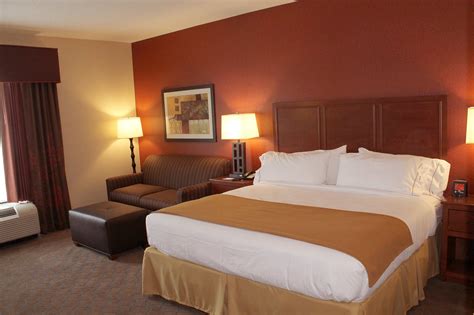 HOLIDAY INN EXPRESS & SUITES PADUCAH WEST, AN IHG HOTEL $137 ($̶1̶4̶6̶ ...