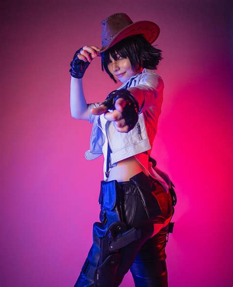 Devil May Cry 5 Lady cosplay by Sawaka : r/DevilMayCry