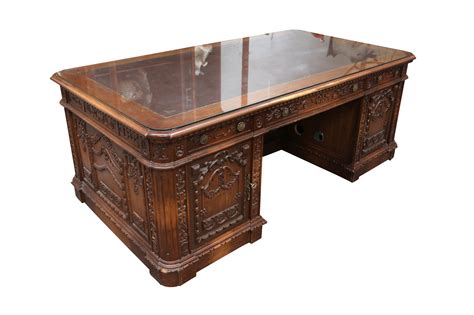 Lot 394 - REPLICA 'RESOLUTE' OR 'THE PRESIDENT'S DESK',