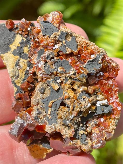 Vanadinite on Psilomelane Crystal Cluster | Crystal cluster, Vanadinite, Cluster