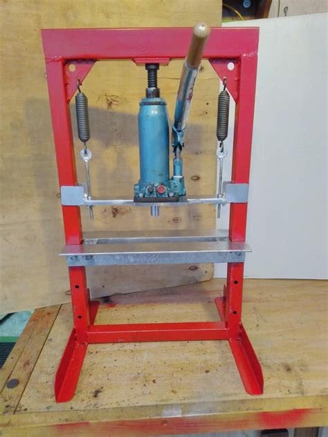 Homemade hydraulic Press. | Almacenamiento de herramientas ...