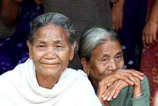 PICT0409B/Burma/Myanmar/Chin Village/Women friends | Flickr