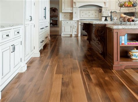 Kitchen Laminate Flooring - Choosing the Right Floor For Your Kitchen