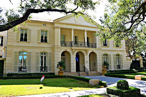 Mansions in Old Metairie on Northline Street with Large homes and Lots - Old Metairie Real ...