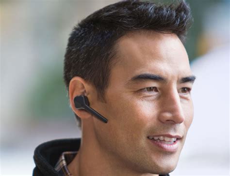 Plantronics Voyager Edge Bluetooth Headset » Gadget Flow