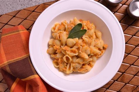 10 Conchiglie Pasta Recipes - Happy Muncher